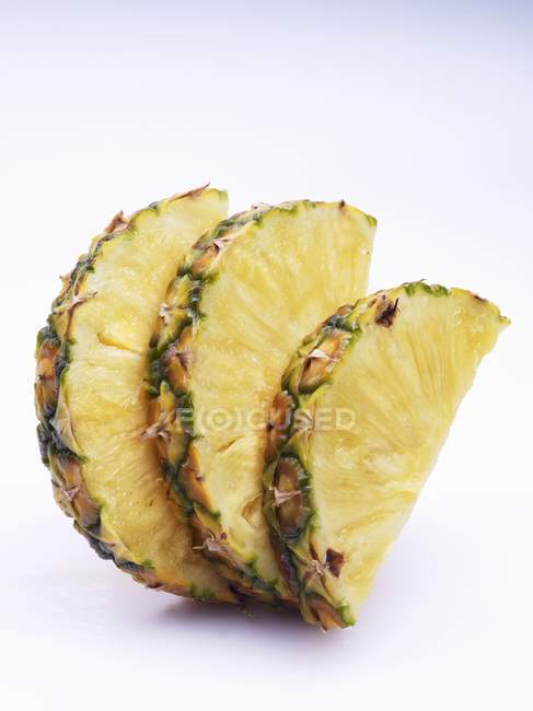 Tranches savoureuses ananas — Photo de stock