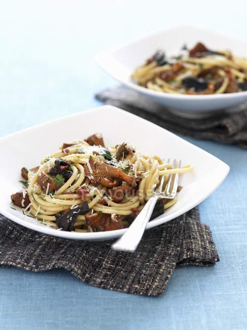 Pasta with mushrooms and Parmesan — Stock Photo
