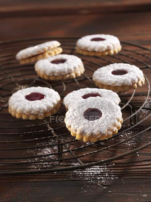 Biscoitos recheados com geleia — Fotografia de Stock
