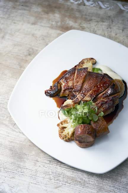 Roasted Pheasant with Cauliflower — Stock Photo