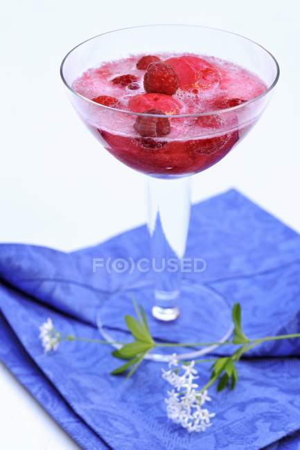 Woodruff punch with raspberry sorbet — Stock Photo