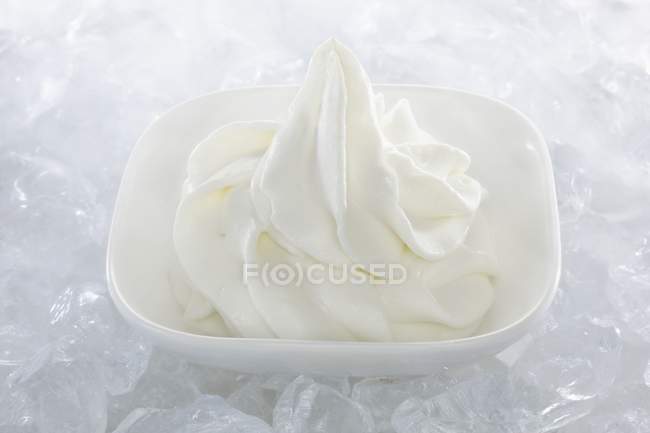 Йогуртовое мороженое — стоковое фото