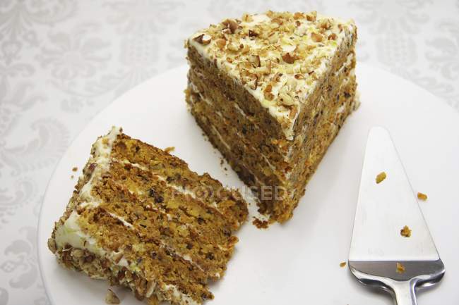 Poppy cake with butter cream — Stock Photo