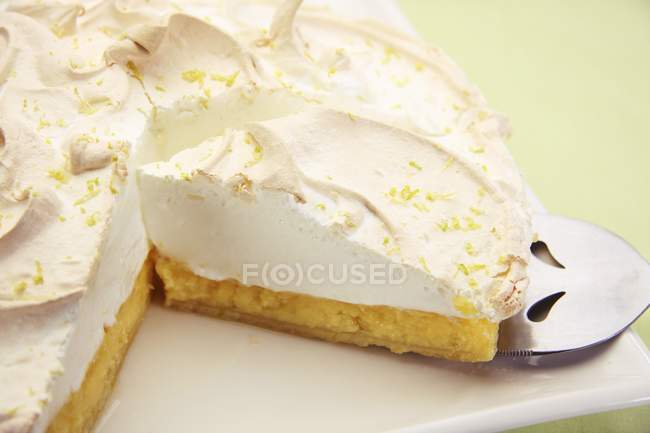 Torta de merengue de limão — Fotografia de Stock