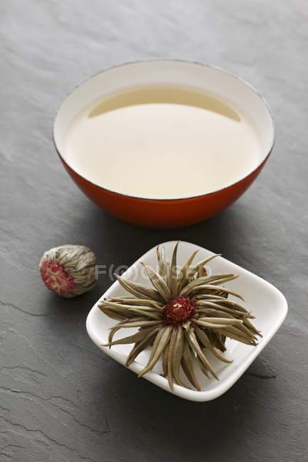 Tè al gelsomino con rosa — Foto stock