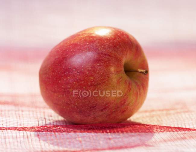 Maturare mela rossa — Foto stock