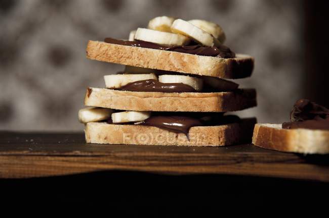 Sandwich mit Bananen und Schokolade — Stockfoto