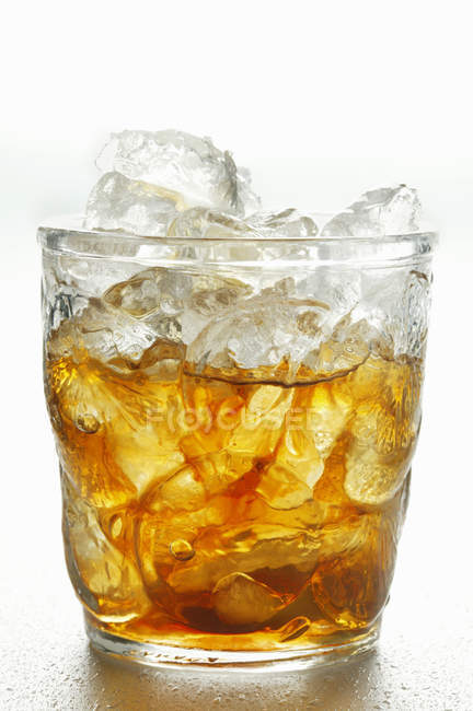 Iced tea in glass — Stock Photo