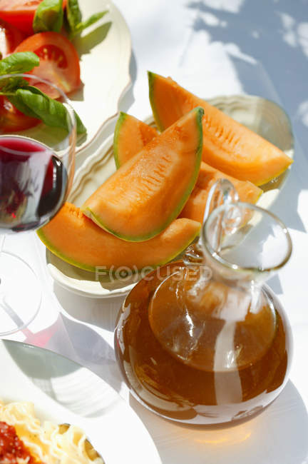 Wedges of sweet melon — Stock Photo