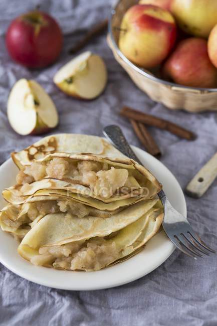 Crepes with apple jam — Stock Photo