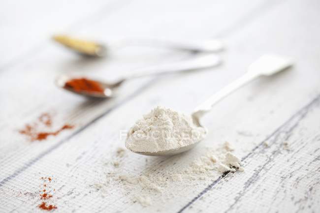 Spelt flour with mustard powder — Stock Photo