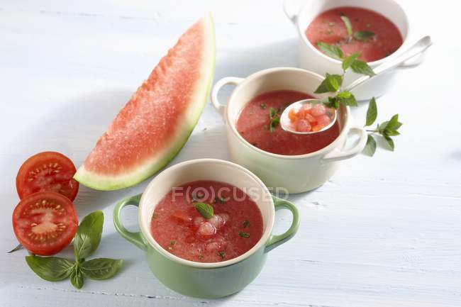 Sopa de melancia picante fria — Fotografia de Stock