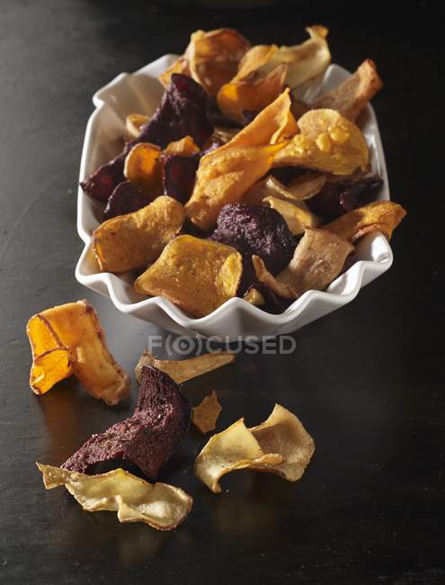 Patatas fritas de colores - foto de stock