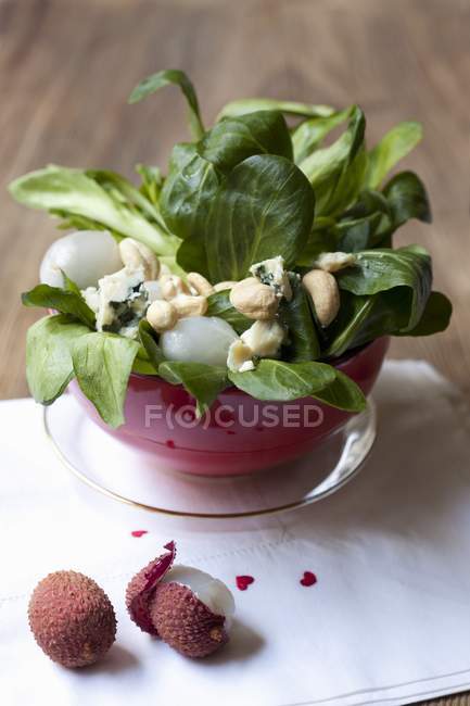 Lamb's lettuce with Roquefort — Stock Photo