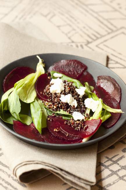 Beetroot salad with cheese — Stock Photo