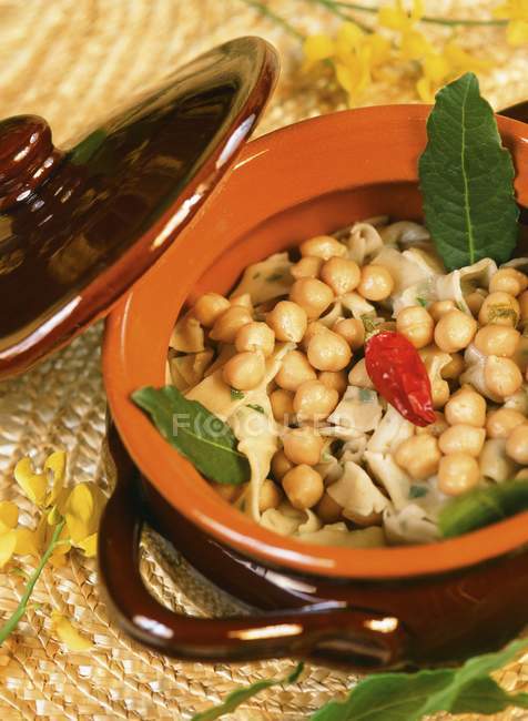 Chickpea soup with tagliatelle pasta — Stock Photo