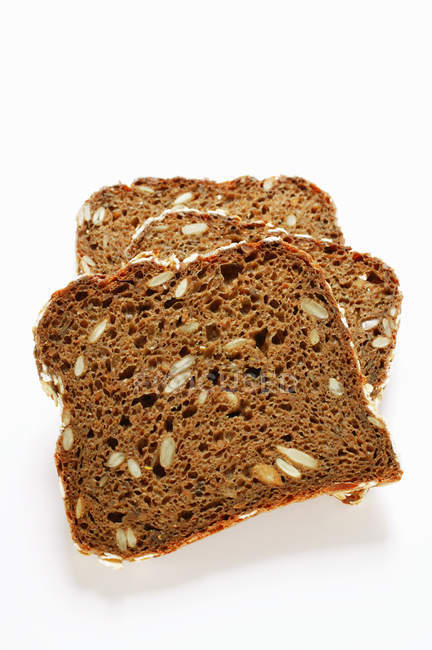 Кусочки хлеба из цельной муки — стоковое фото