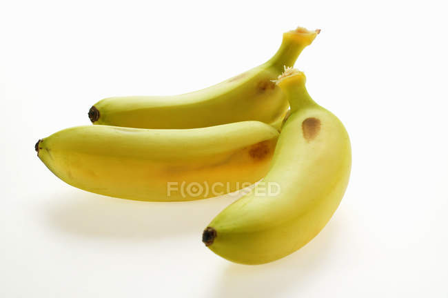 Mini-plátanos maduros frescos - foto de stock