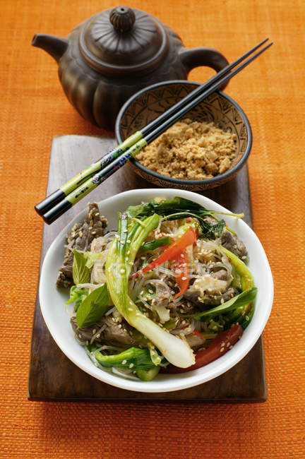Noodles with beef sirloin — Stock Photo