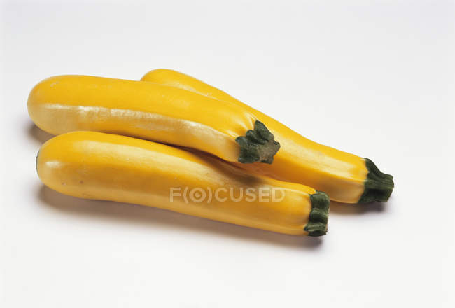 Fresh yellow courgettes — Stock Photo