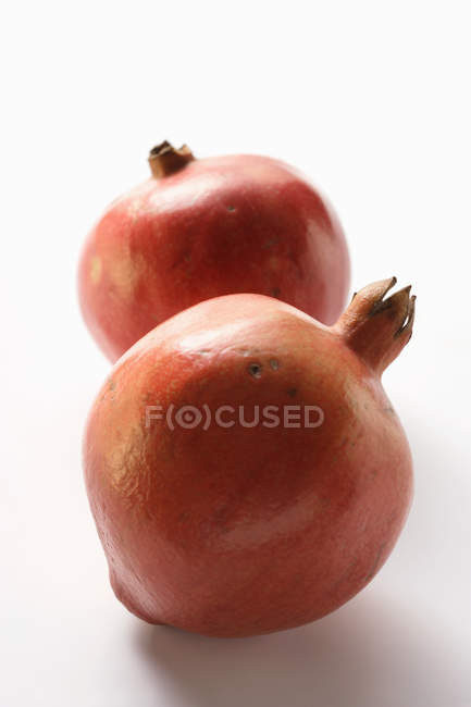 Frische reife Granatäpfel — Stockfoto