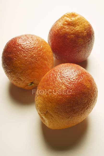 Tres naranjas de sangre - foto de stock