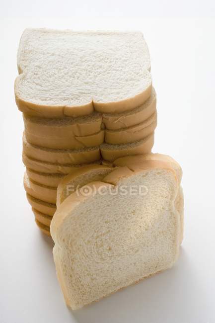 Pan rebanado blanco - foto de stock