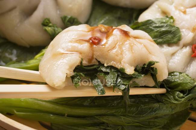 Yeast dumplings with chive — Stock Photo