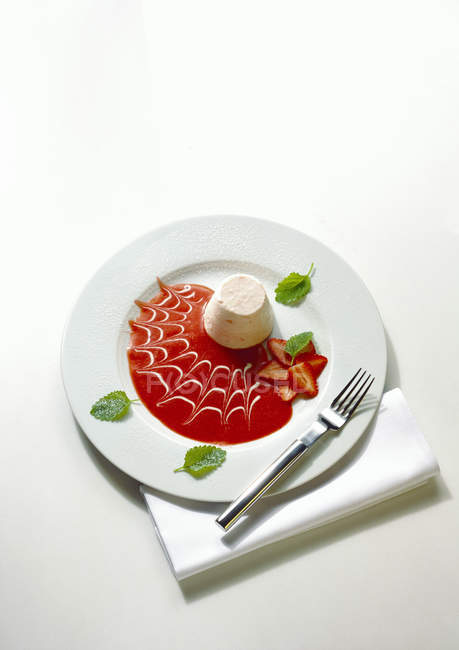 Gelée de rhubarbe aux fraises — Photo de stock