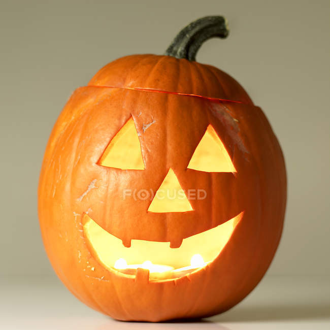 Lit Halloween pumpkin — Stock Photo
