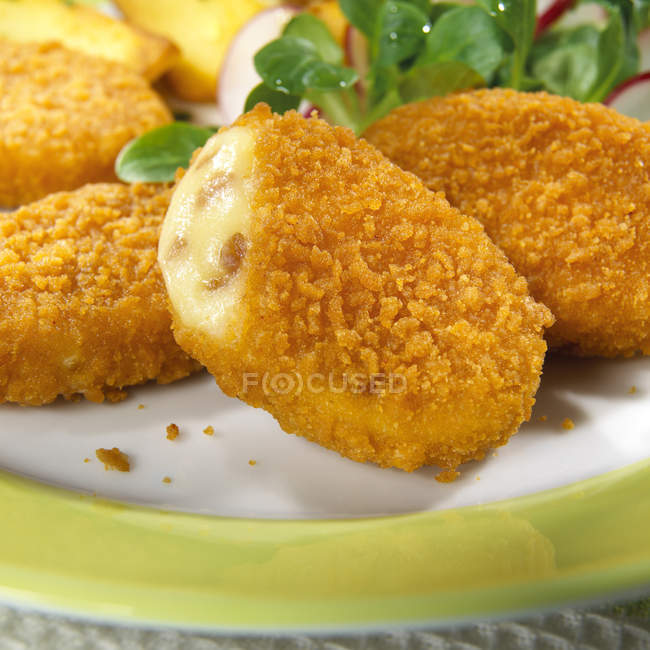 Käse-Nuggets mit Speck — Stockfoto