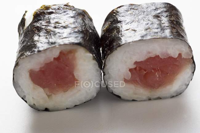 Sushi Maki con tonno — Foto stock