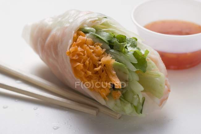 Rollo de papel de arroz vietnamita - foto de stock