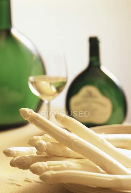 Lances d'asperges blanches — Photo de stock