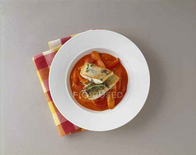 Филе Зандера в перцовом соусе — стоковое фото