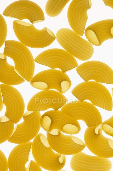 Plan recadré de pâtes coudées — Photo de stock