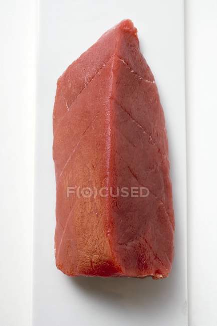 Frisches Thunfischfilet — Stockfoto
