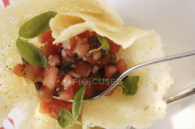 Salsa de tomate en oblea - foto de stock