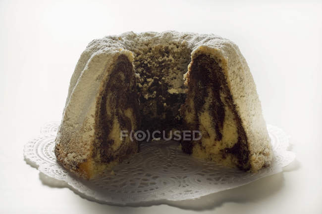 Marbled gugelhupf cake — Stock Photo