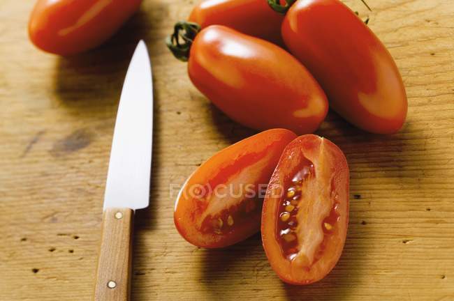 Tomates de uva fresca — Fotografia de Stock