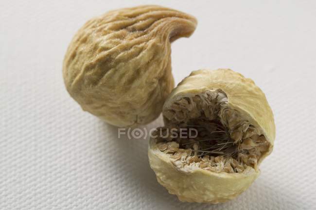 Peeled sweet chestnuts — Stock Photo