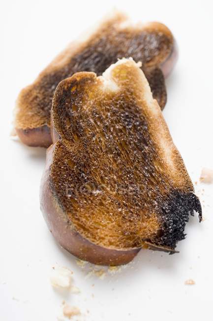 Tranches de pain grillé brûlé — Photo de stock