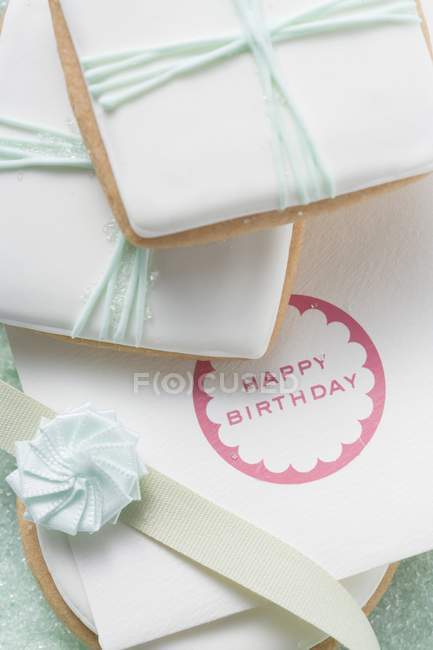 Biscuits decorated as gifts — Stock Photo
