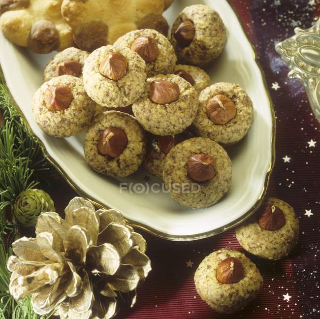 Small hazelnut macaroons — Stock Photo