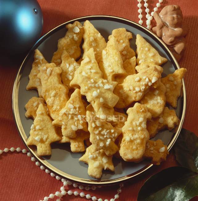 Kekse mit Vanillegeschmack auf Teller — Stockfoto