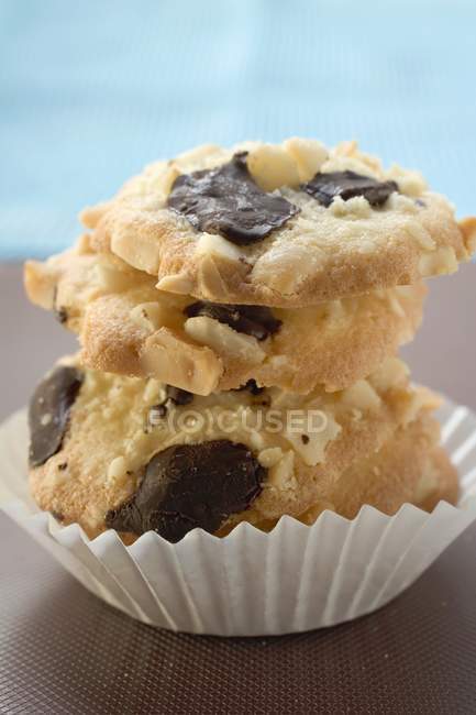 Chocolate chip almond cookies — Stock Photo