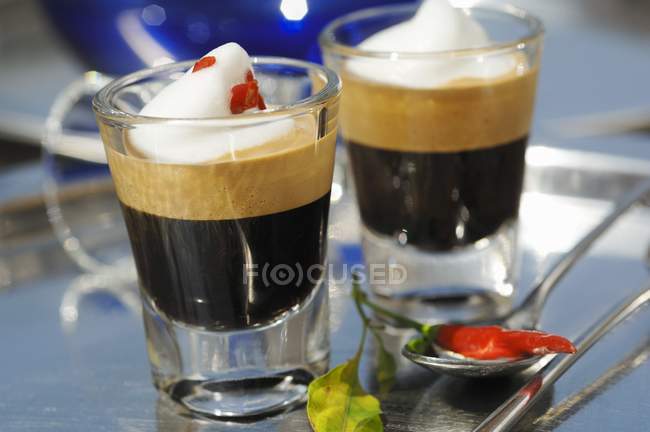 Espresso macchiato con peperoncino — Foto stock