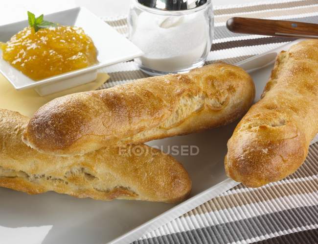 Mini-baguettes with jam — Stock Photo