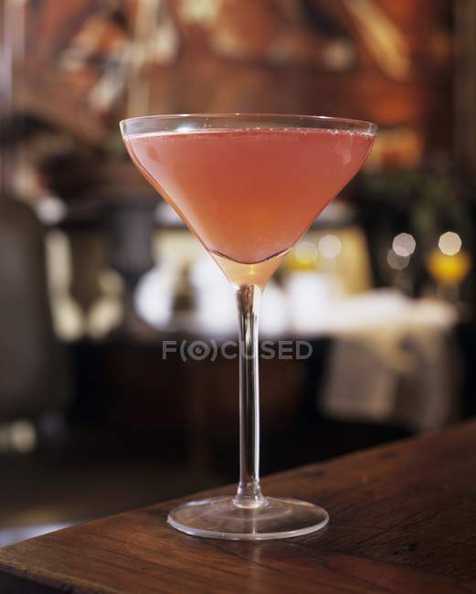 Glass of Cosmopolitan drink — Stock Photo