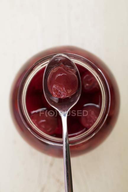 Compota de cereja em jar — Fotografia de Stock